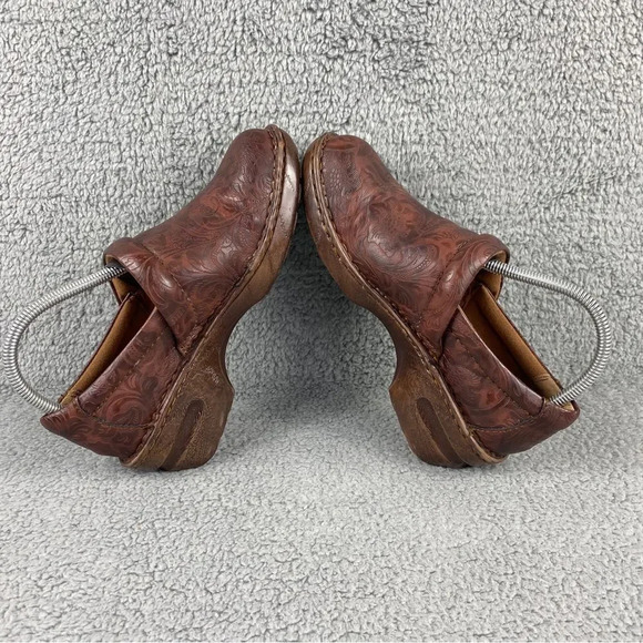 BOC BORN O Concept Womens 8.5 W Clogs Tooled Leather Floral Prints Shoes Brown - Picture 8 of 15
